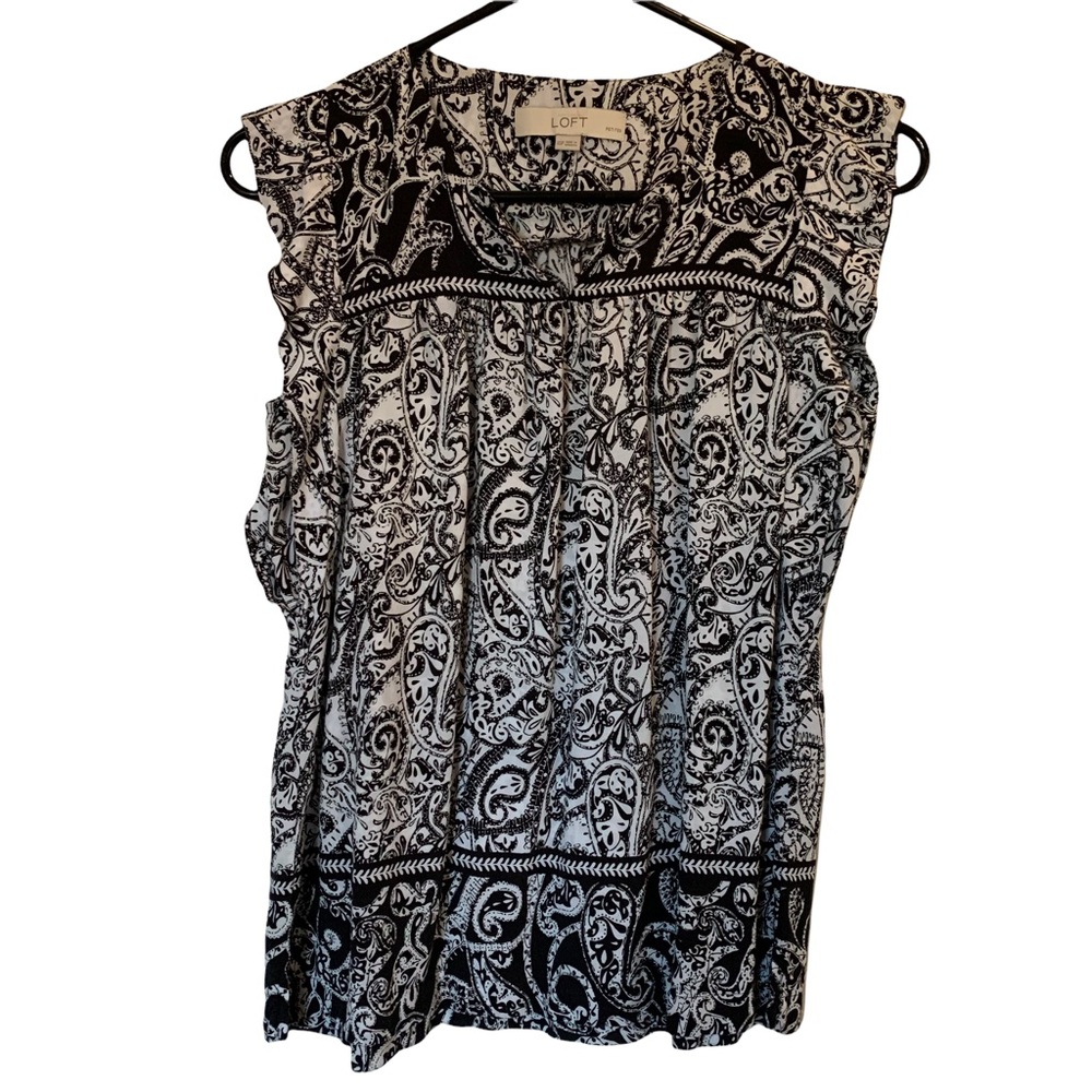 Loft Top Flutter Sleeveless Black and White Size Extra Small Petite